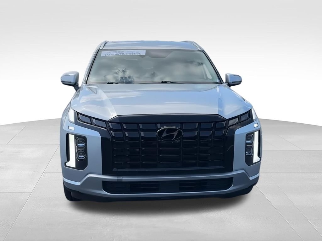 Used 2025 Silver Hyundai SEL image 3