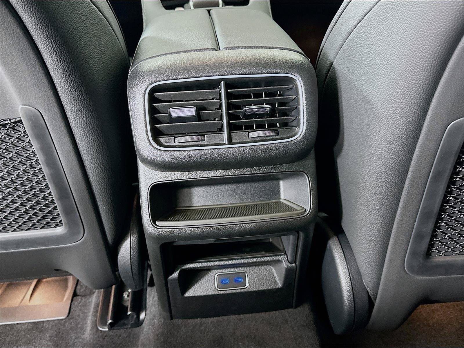 Used 2026 Gray Mercedes-Benz GLE 450 image 33