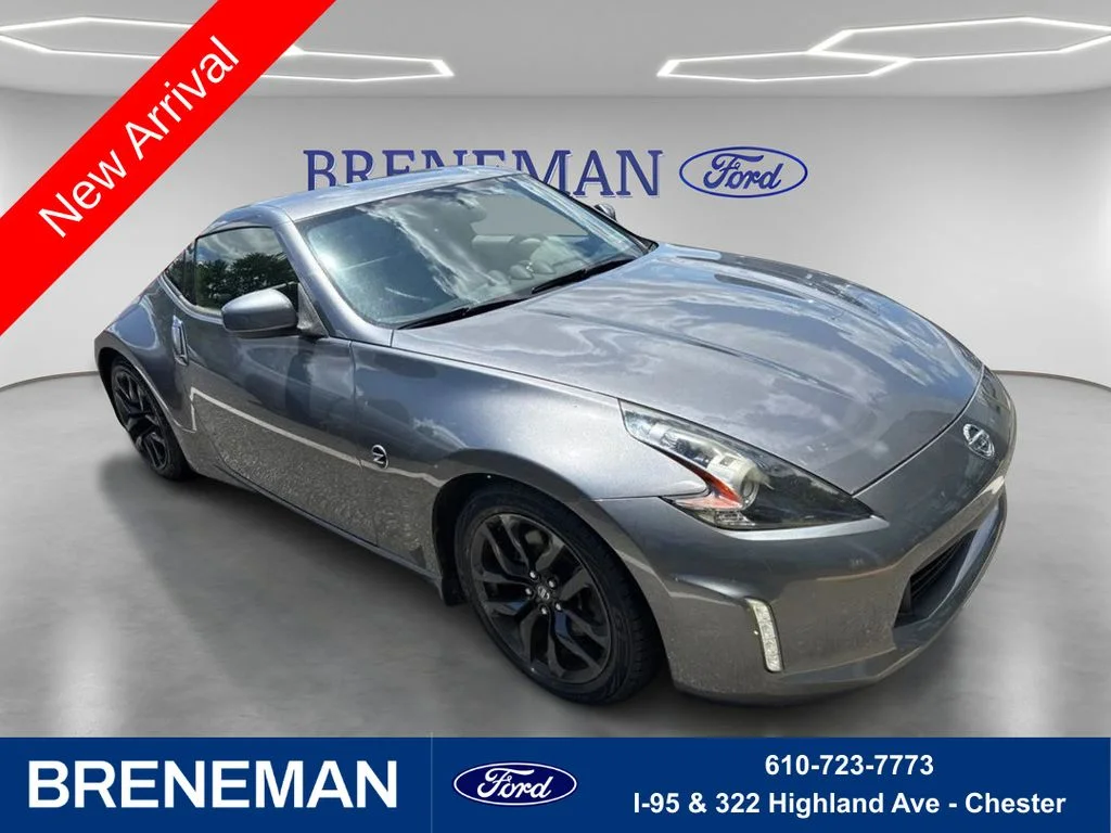 Used 2020 Gun Metallic Nissan Base image 1