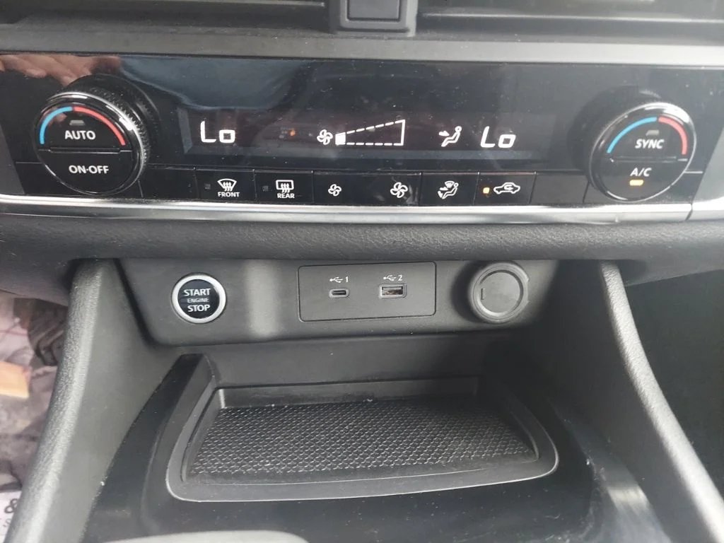 Used 2023 Gray Nissan SV image 28