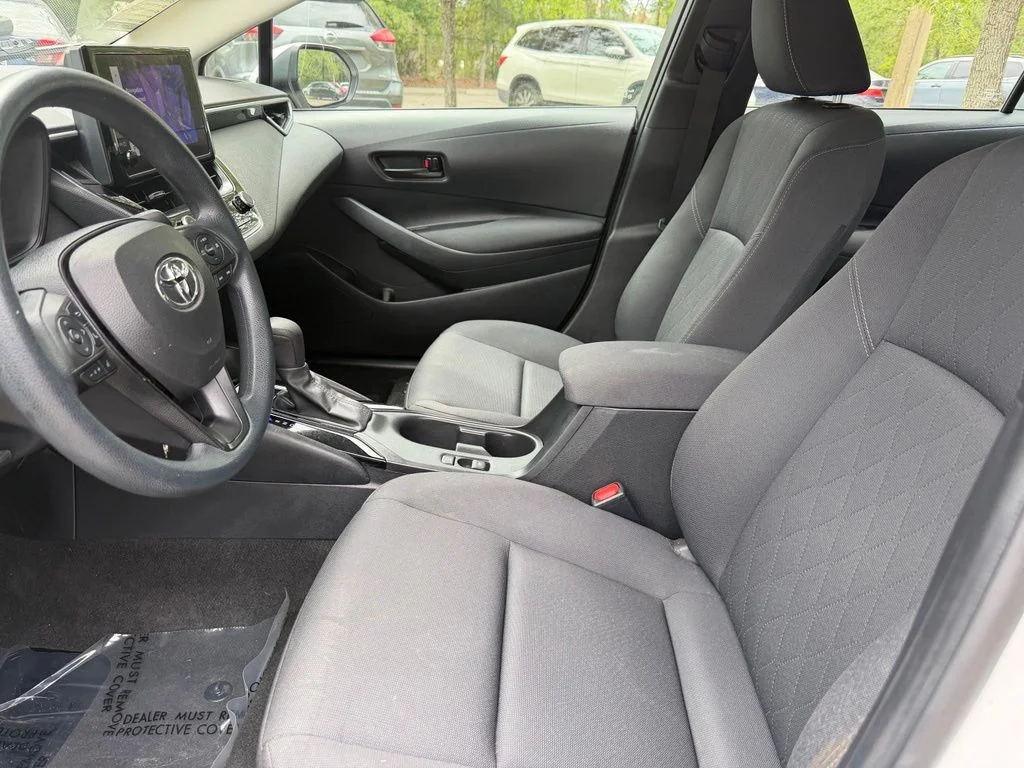 Used 2024 Ice Toyota LE image 17