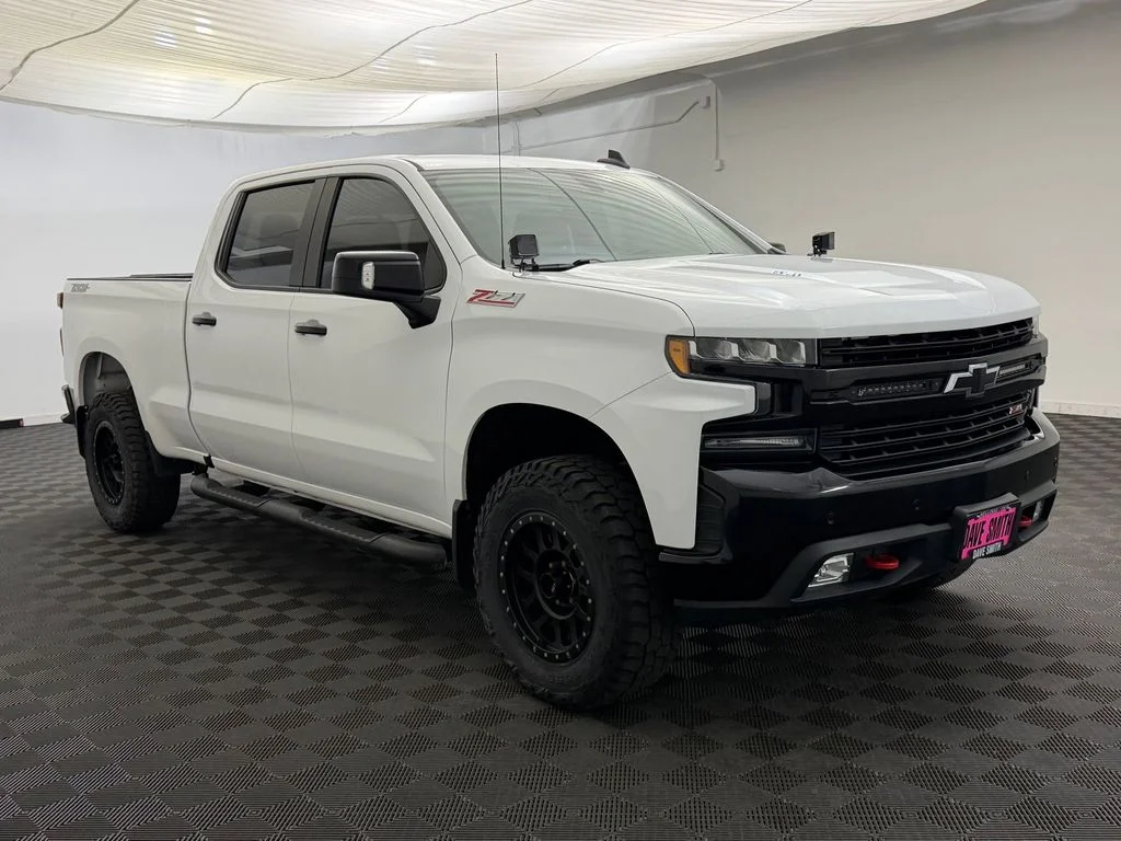 Used 2020 Summit White Chevrolet LT Trail Boss image 7