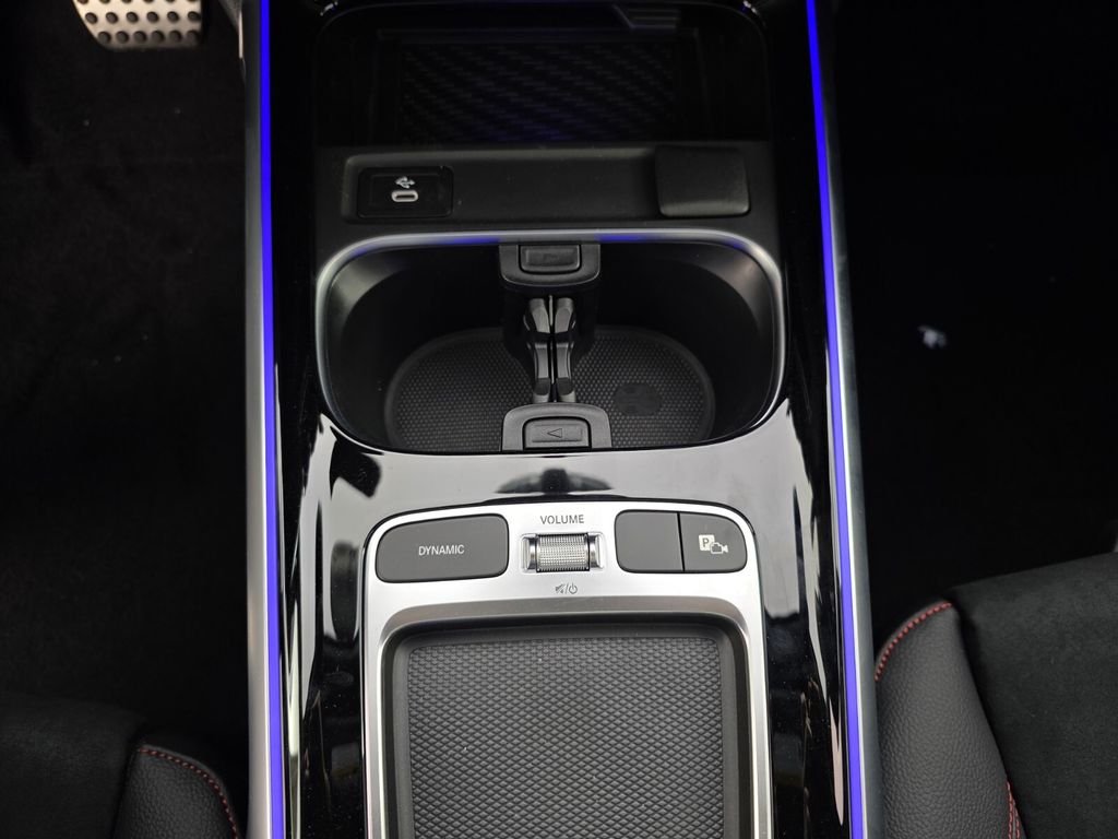 2026 Mercedes-Benz GLB AMG GLB 35 - Photo 18