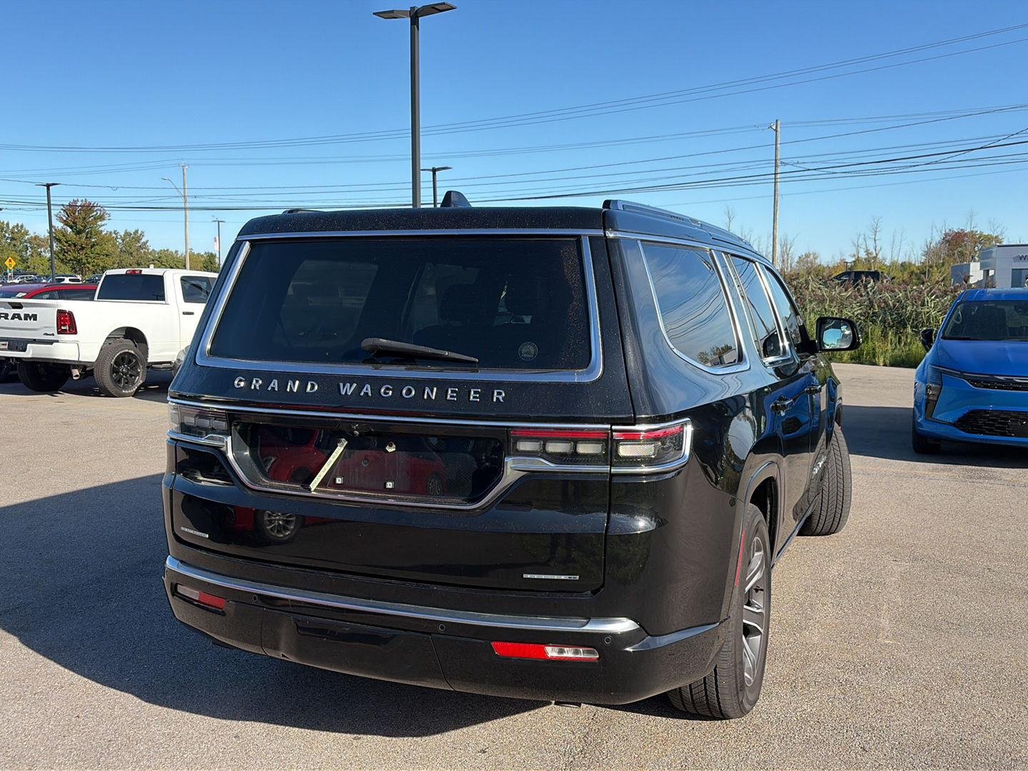 Used 2022 Diamond Black Crystal Pearlcoat Jeep Series I image 2