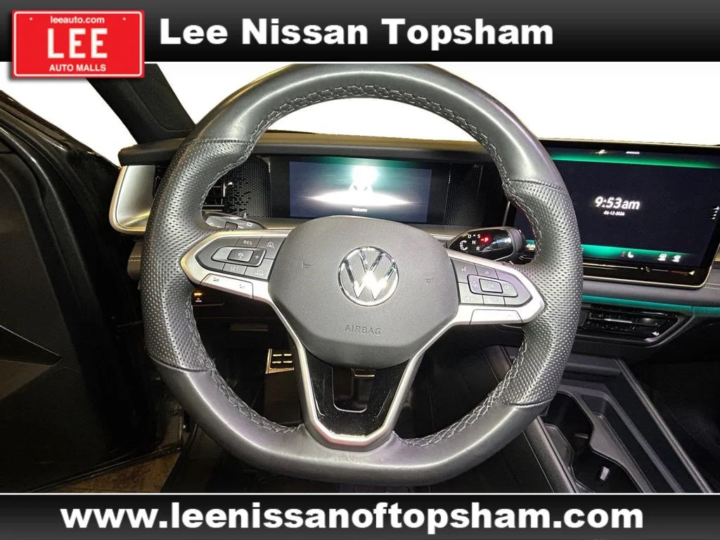 Used 2025 Gray Volkswagen SE R-Line Black image 13