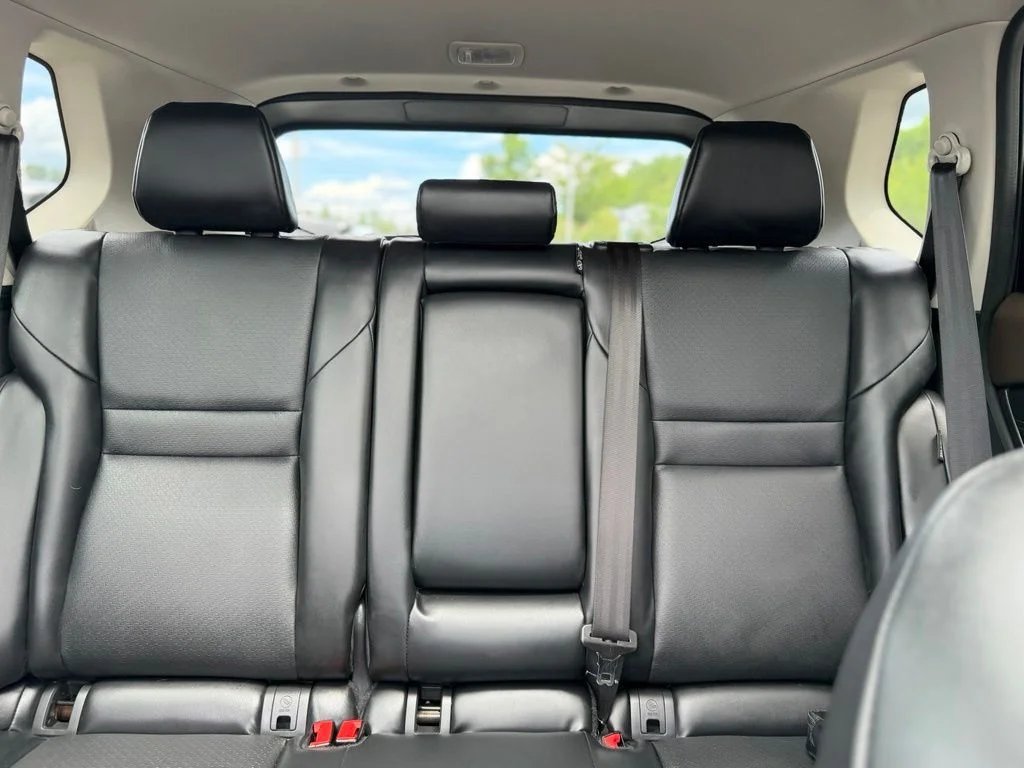 Used 2021 Gray Nissan SV image 26
