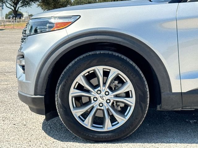 Used 2021 Silver Ford XLT image 10