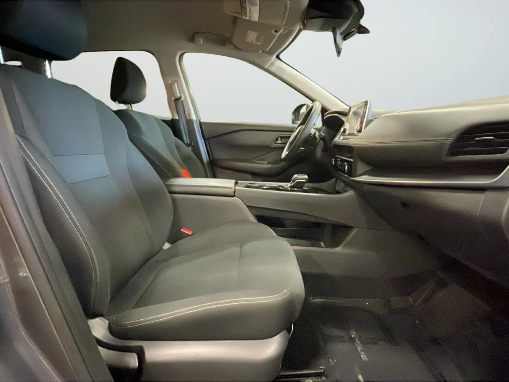 Used 2024 Gray Nissan S image 25