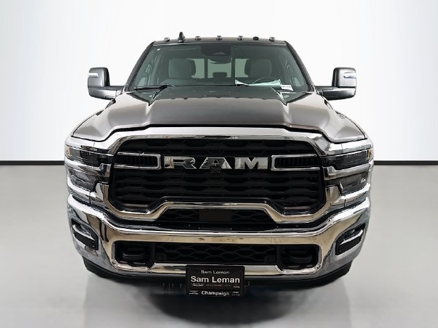 New 2026 Granite Crystal Metallic Clear-Coat Exterior Paint RAM Tradesman image 2