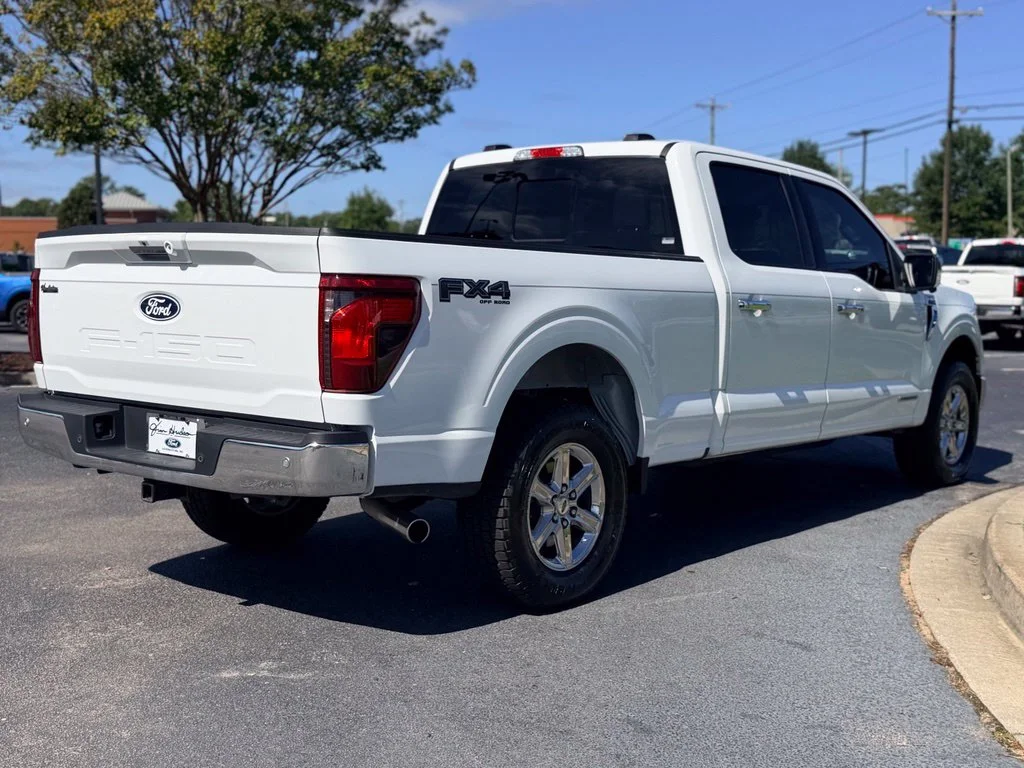 Used 2024 White Ford XLT image 10