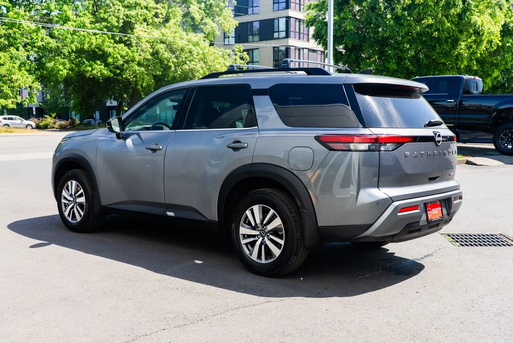 New 2026 Gun Metallic Nissan SL image 4