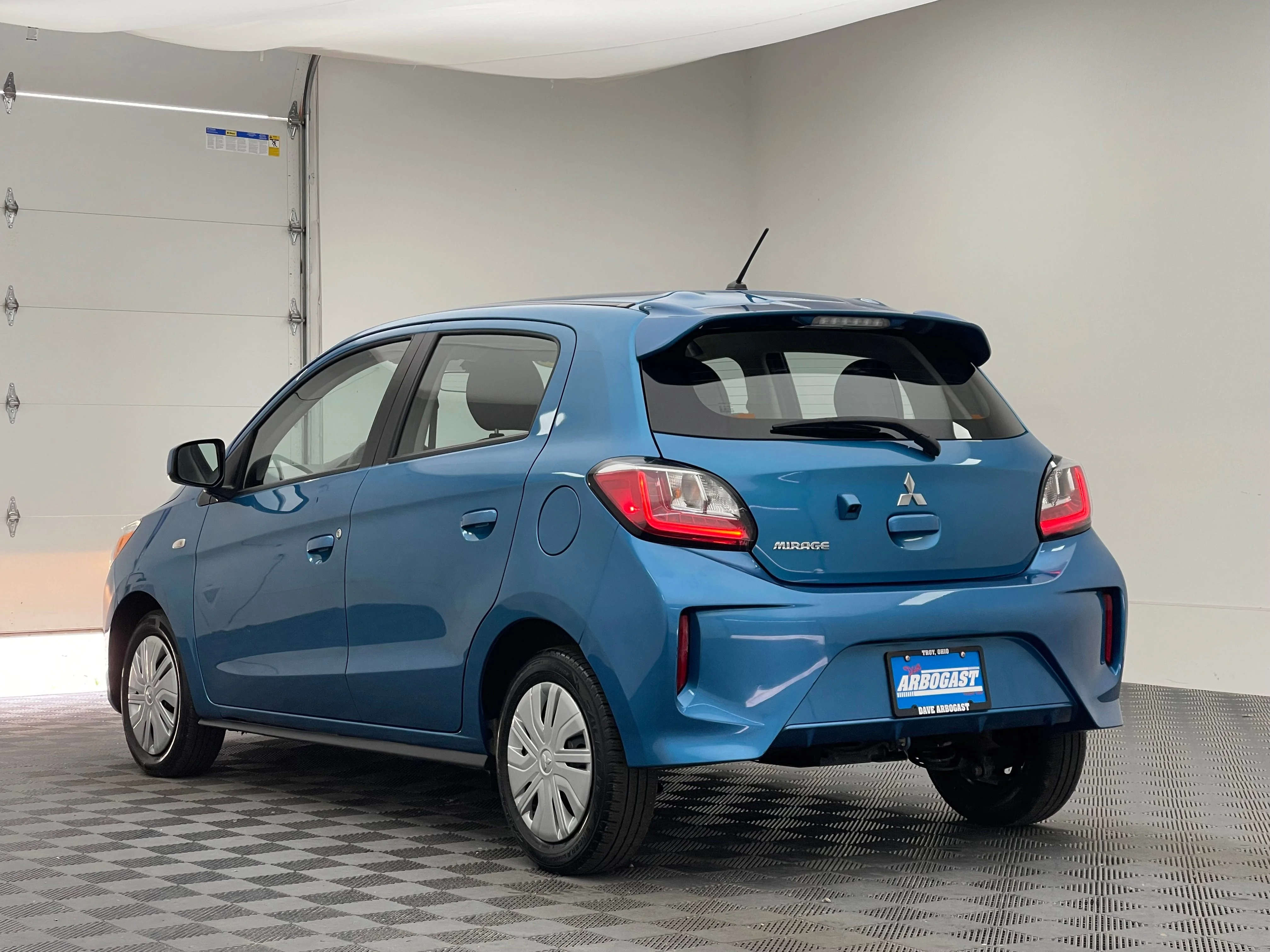 Used 2024 Blue Mitsubishi ES image 9