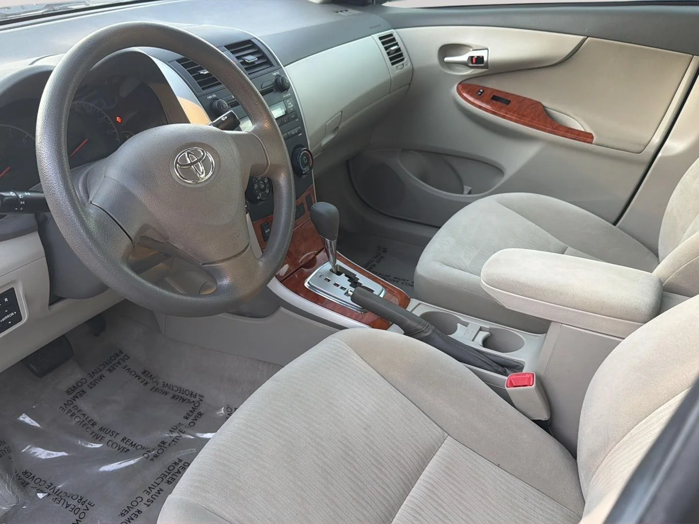 Used 2009 BROWN Toyota 4dr Sdn Man (Natl) image 4