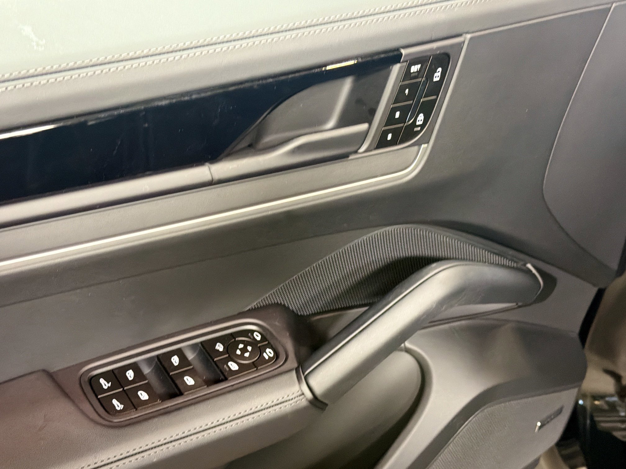 2026 Porsche Cayenne Coup S - Photo 23