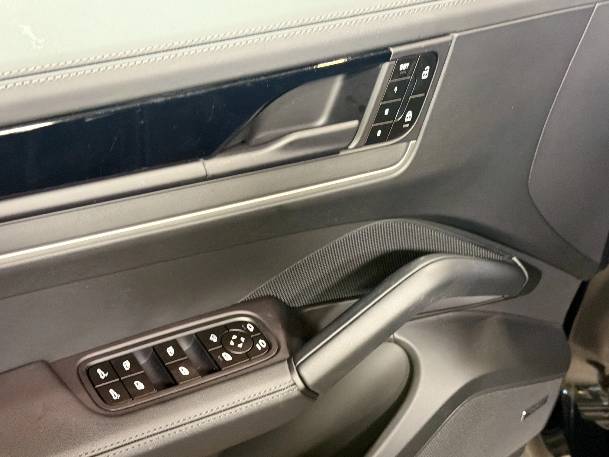 2026 Porsche Cayenne Coup S - Photo 23