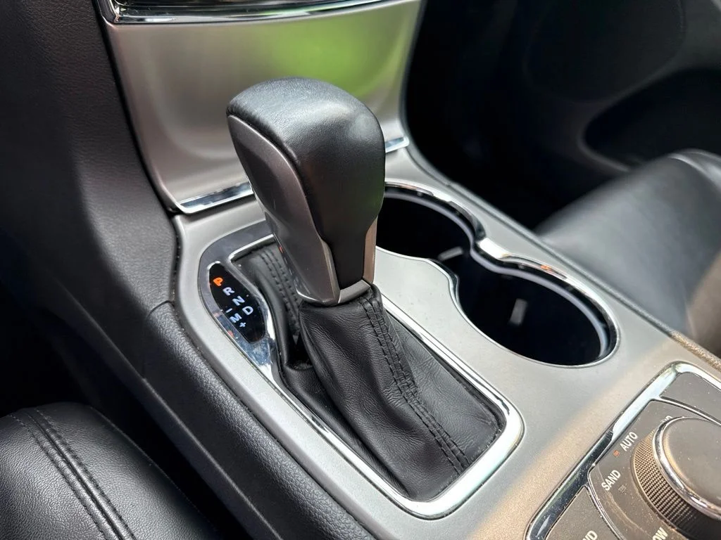 Used 2020 White Jeep Limited image 35