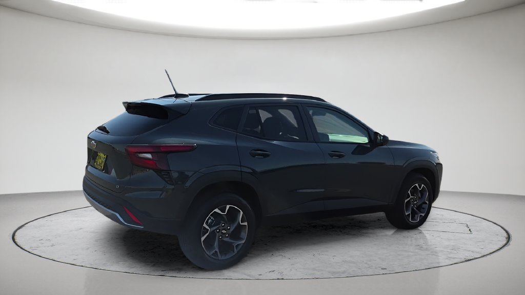 2026 Chevrolet Trax LT - Photo 6