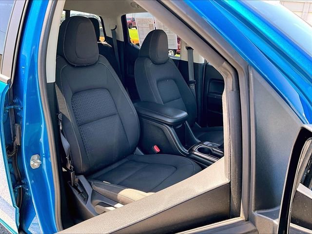 Used 2022 Blue Metallic GMC Elevation image 11