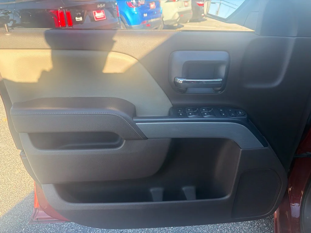 Used 2018 Red Chevrolet LT image 14