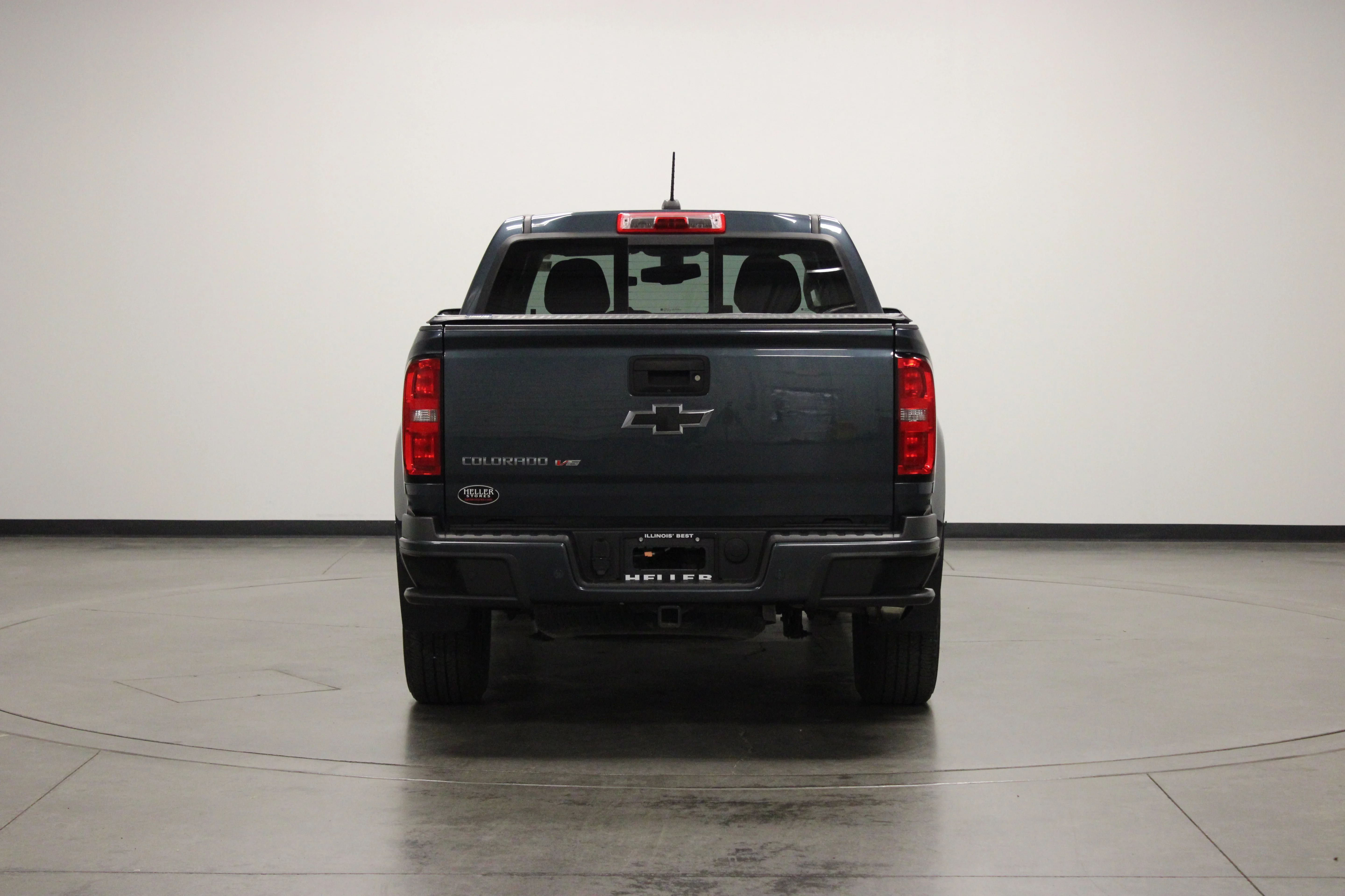 Used 2019 Shadow Gray Metallic Chevrolet Z71 image 7
