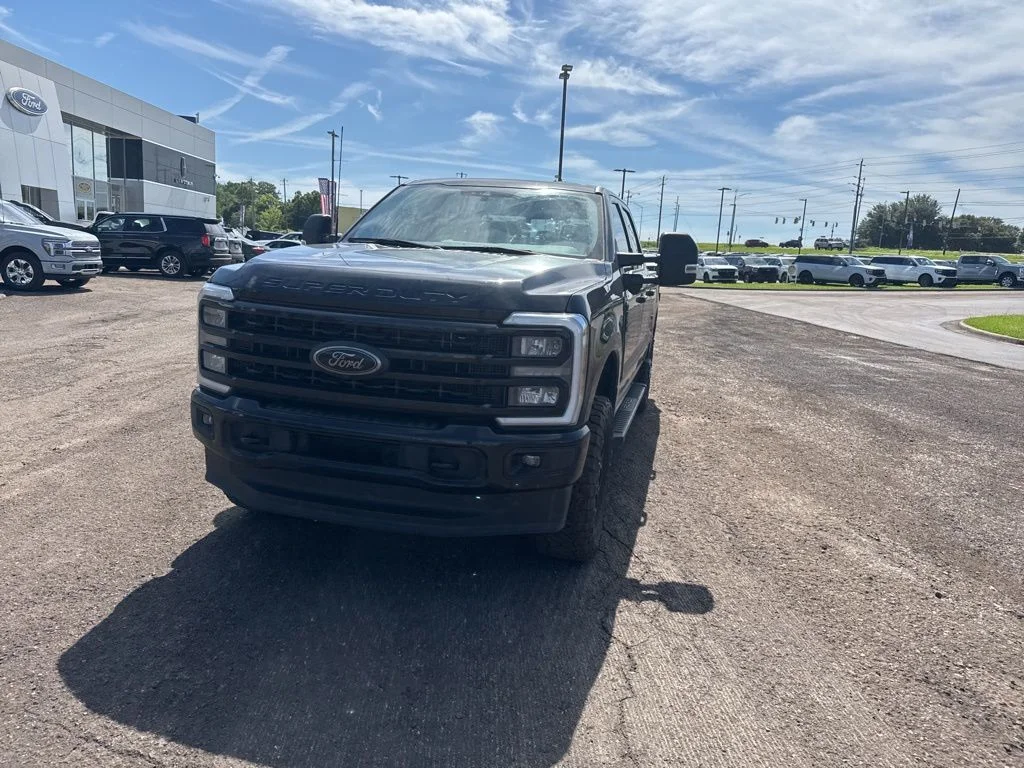 Used 2024 Black Ford XLT image 5