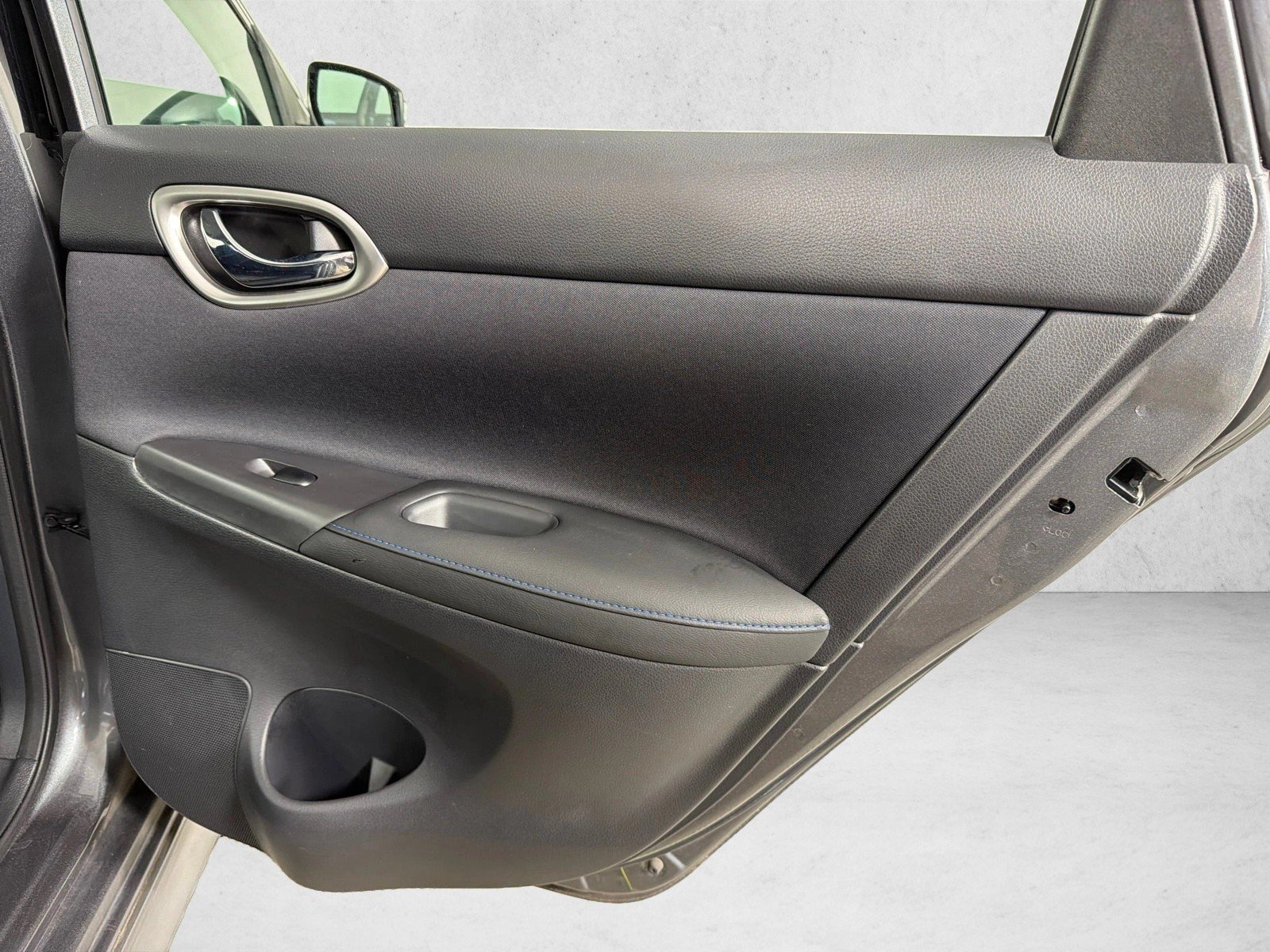 Used 2018 Gun Metallic Nissan SR Turbo image 17