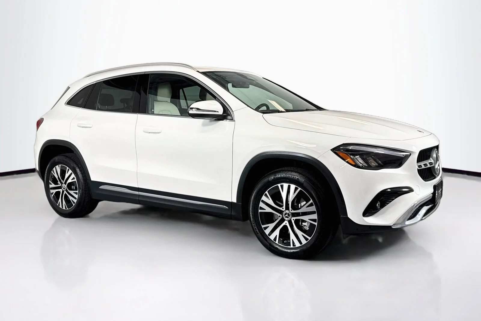 Used 2026 Polar White Mercedes-Benz GLA 250 image 3