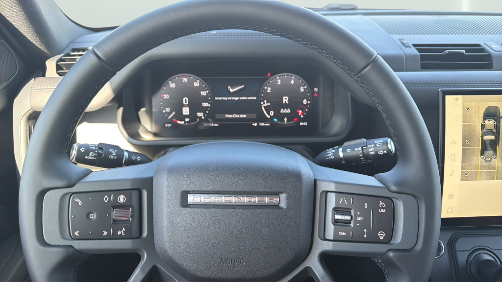 New 2026 Woolstone Green Land Rover X-Dynamic SE image 25