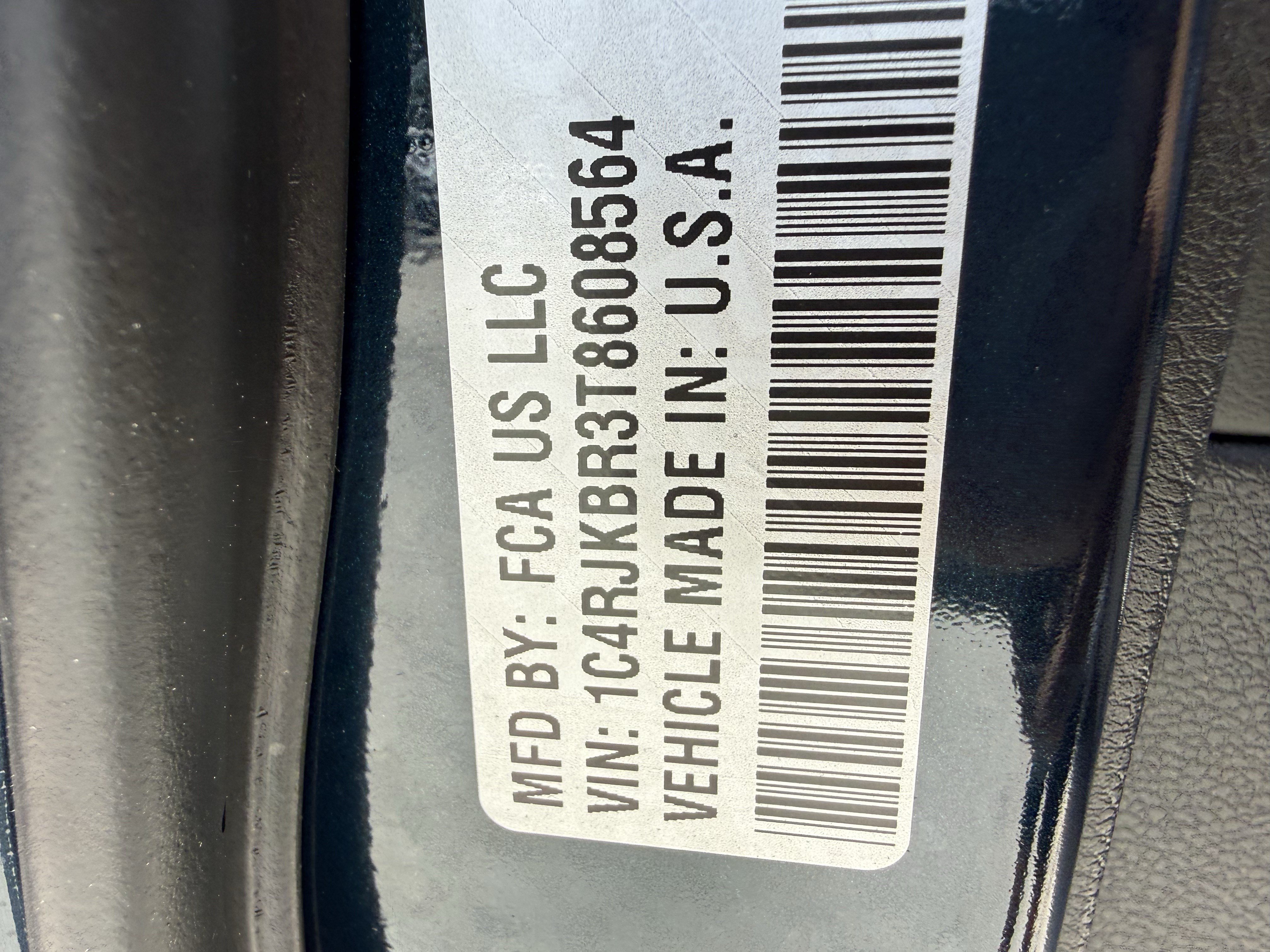 New 2026 Fathom Blue Pearl-Coat Exterior Paint Jeep Limited Reserve image 19