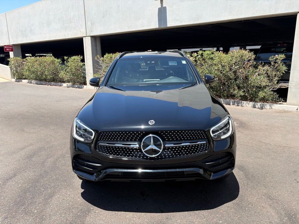 Used 2022 Black Mercedes-Benz GLC 300 image 4