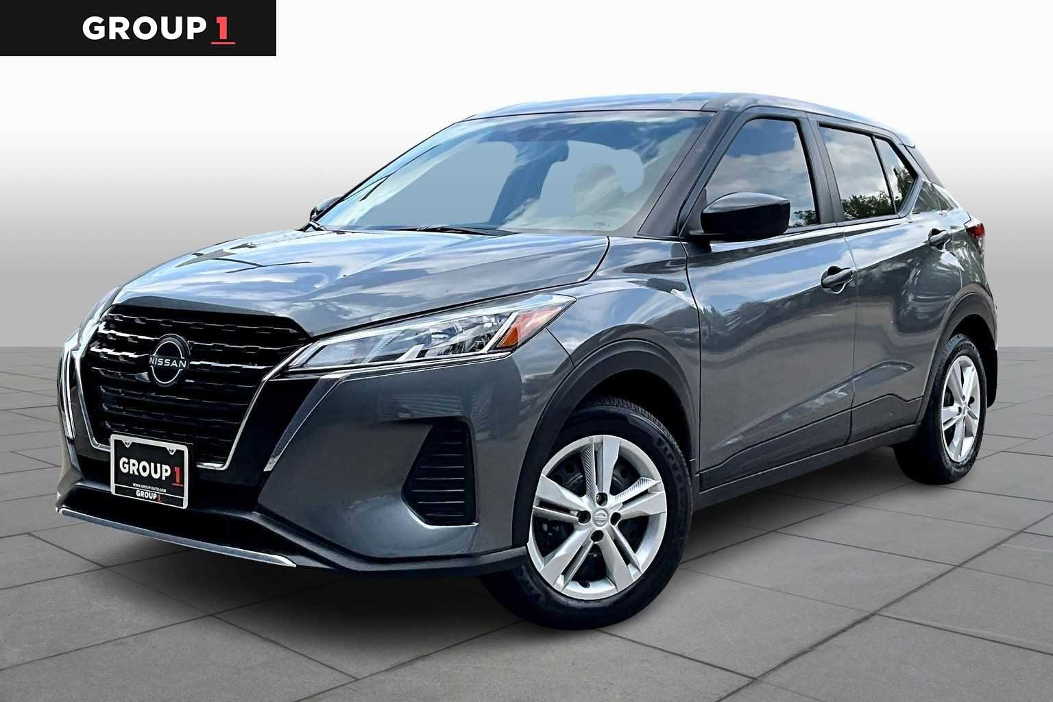 2025 Nissan KICKS PLAY Base