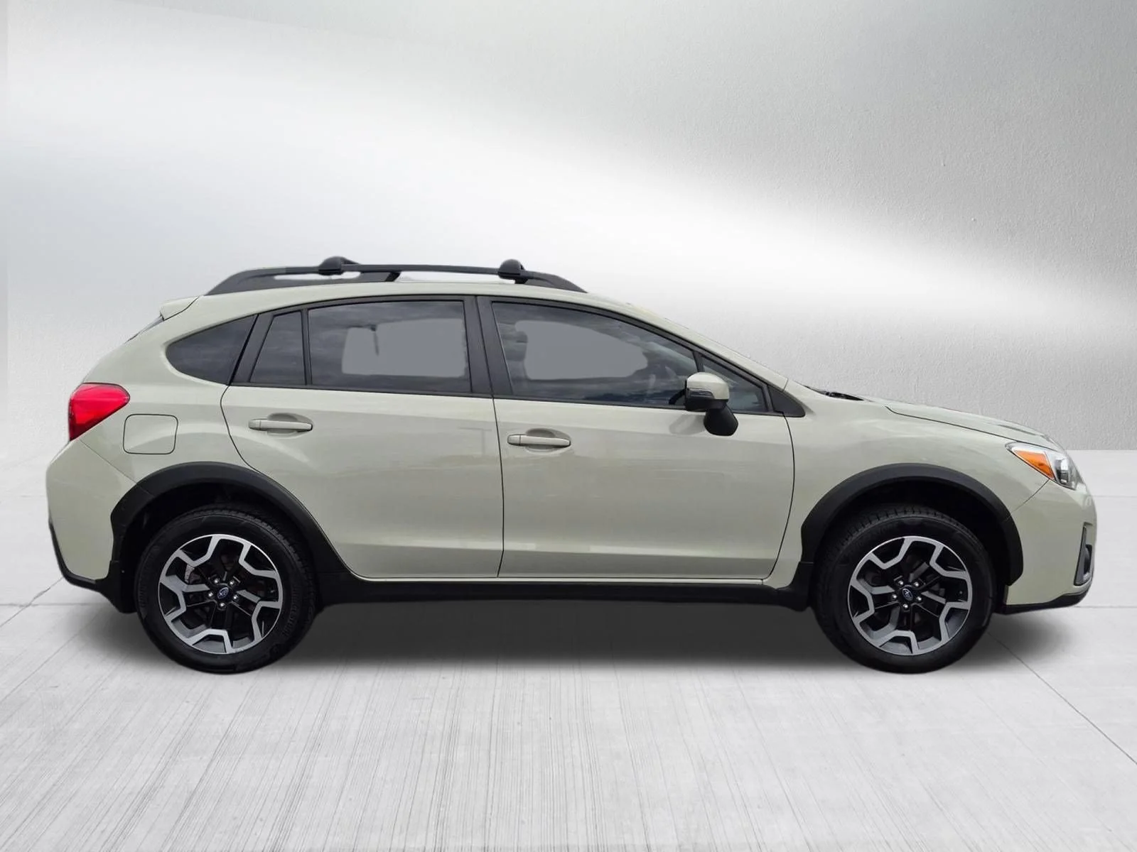 Used 2016 Desert Khaki Subaru Limited image 6