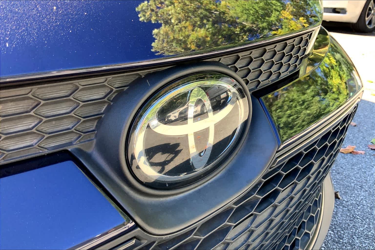 Used 2020 Blueprint Toyota LE image 27