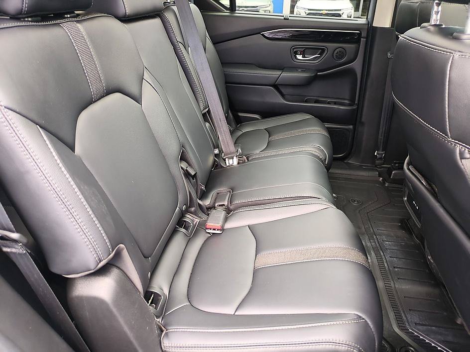 Used 2024 Modern Steel Metallic Honda Touring image 33