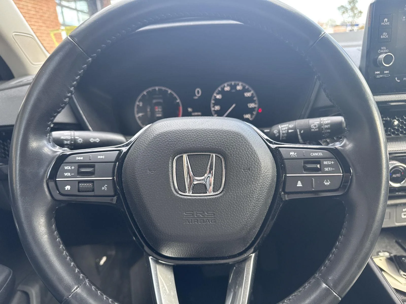 Used 2025 Platinum White Pearl Honda EX-L image 12