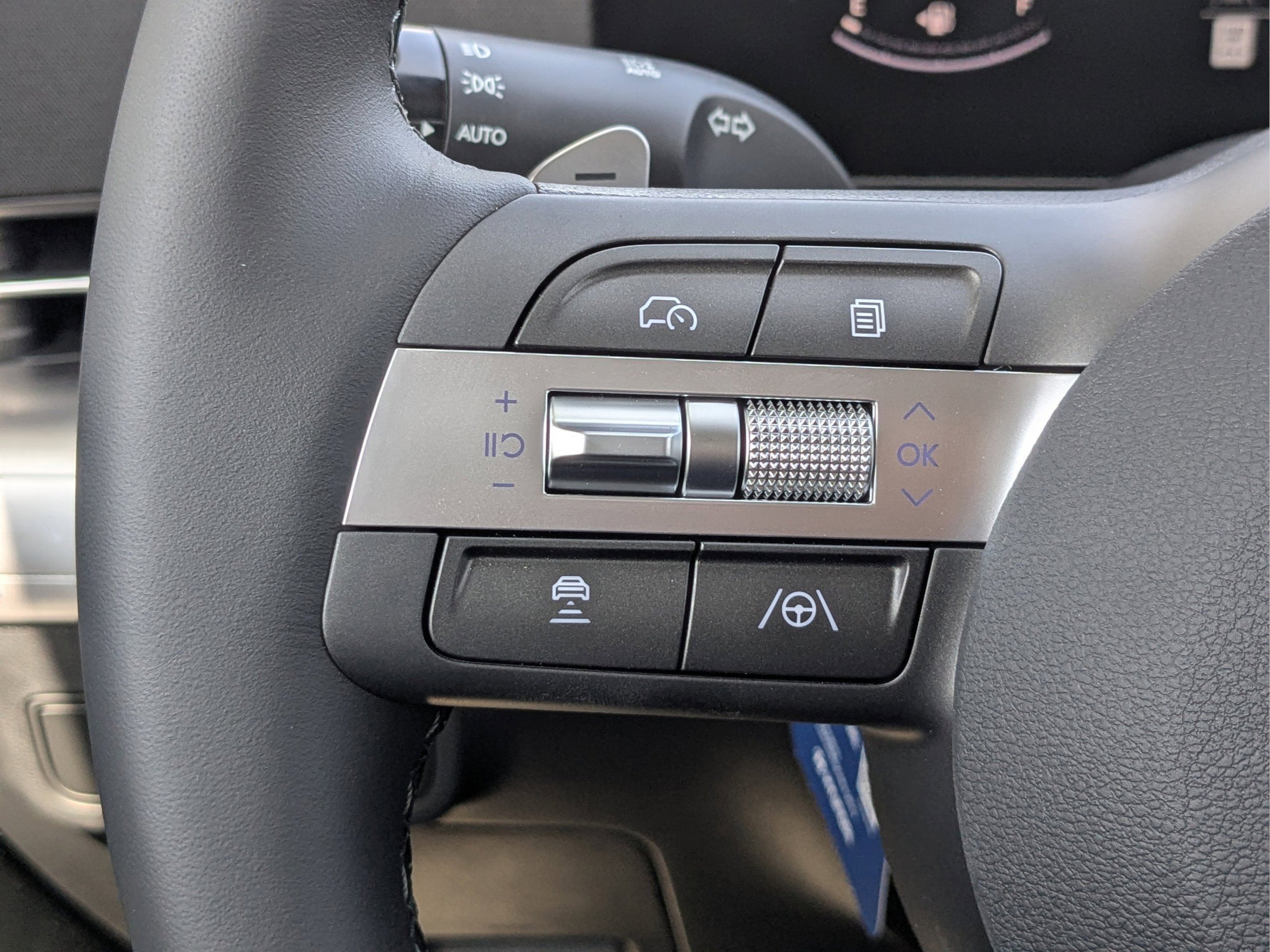 New 2026 Atlas White Hyundai SEL Premium FWD image 19