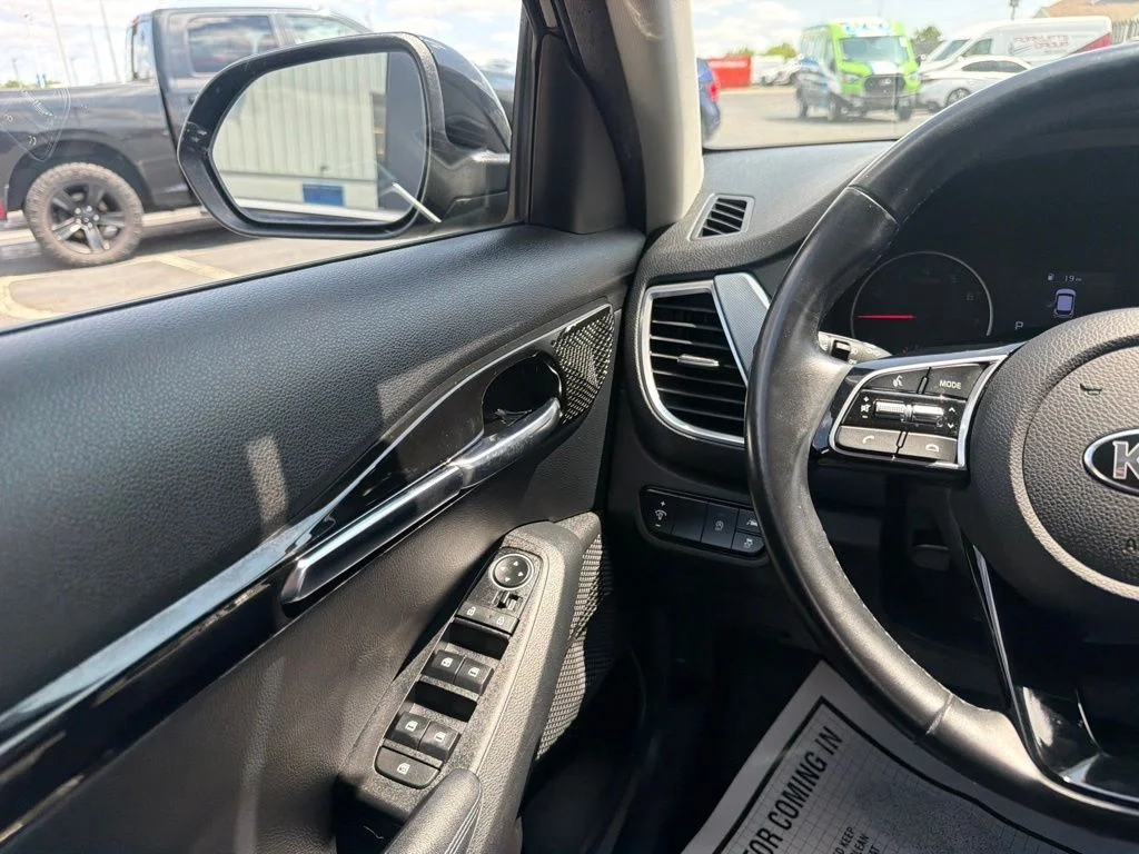 Certified Used 2021 Cherry Black Kia S image 20