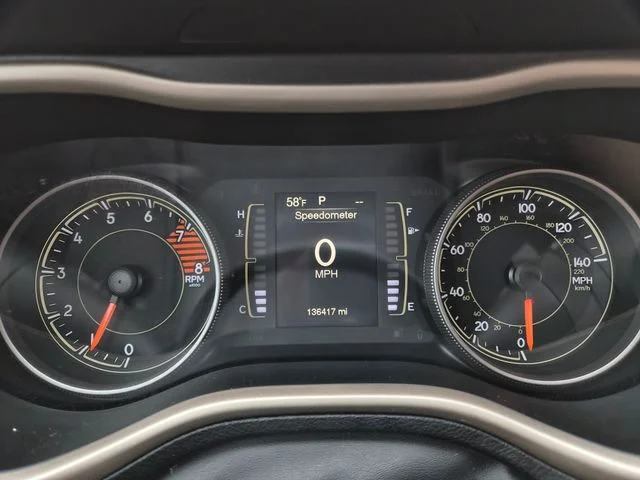 Used 2017 Silver Jeep Latitude image 24