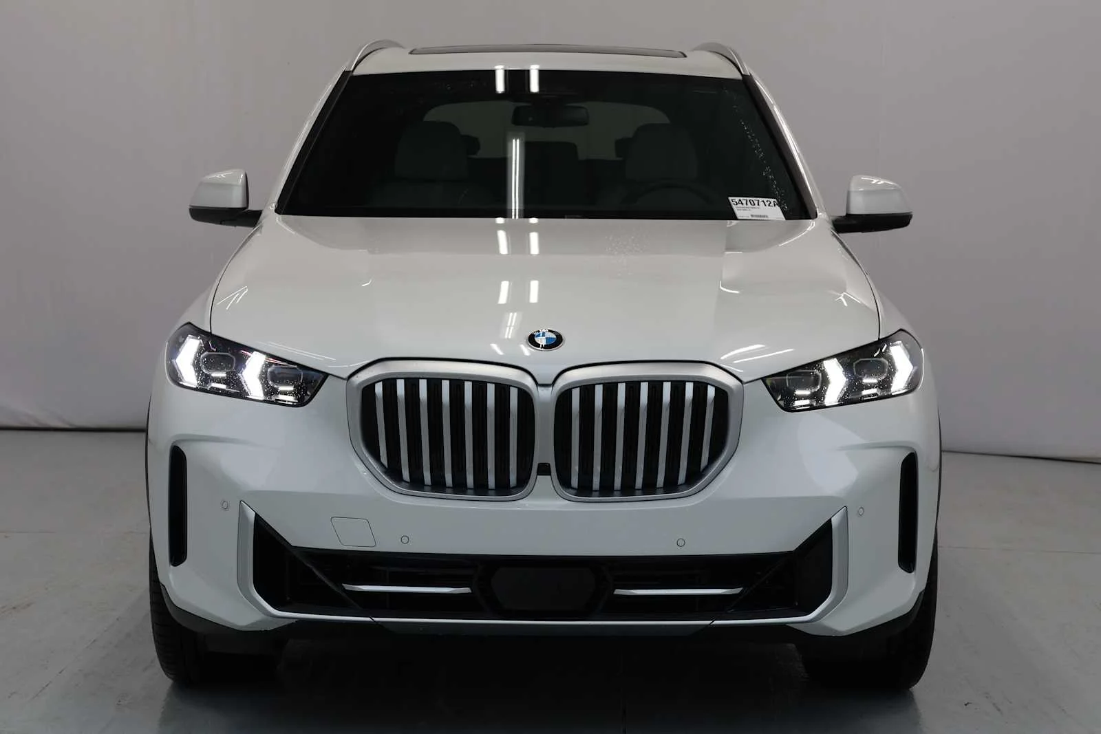 Certified Used 2026 Mineral White Metallic BMW xDrive40i image 2