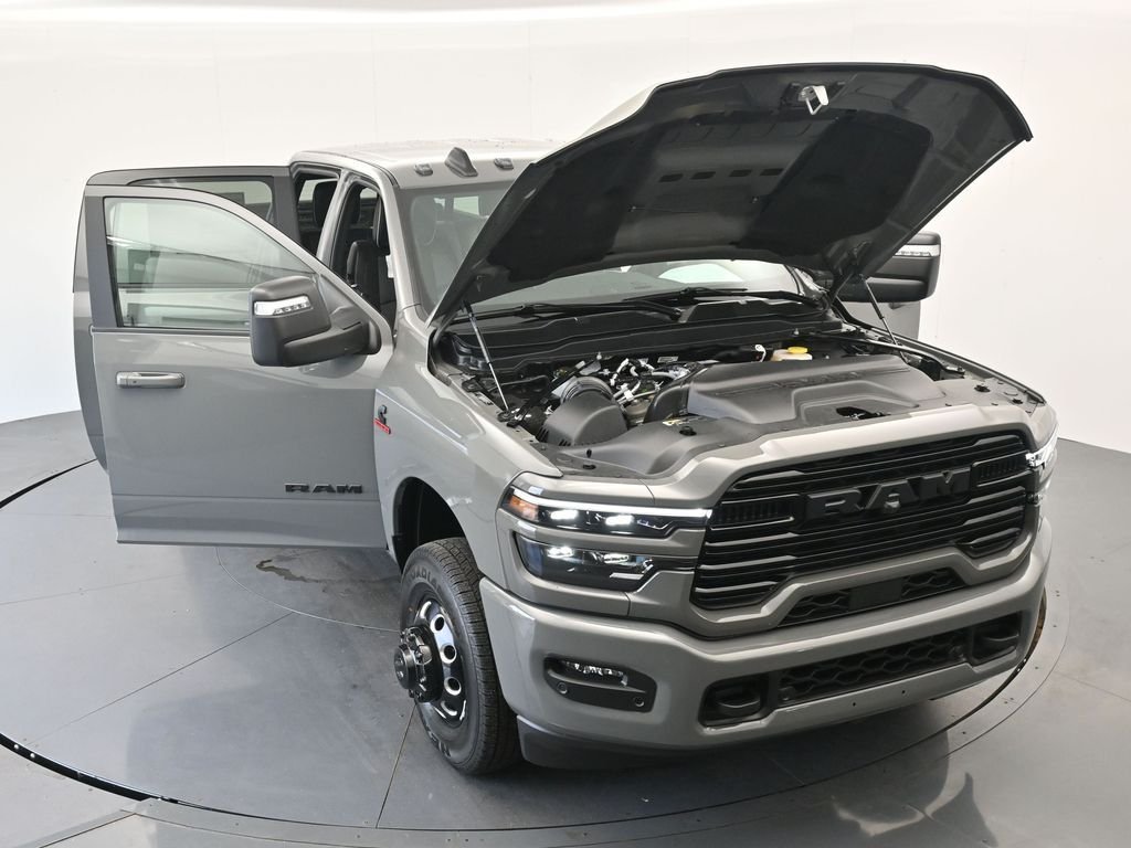 New 2026 Ceramic Gray Clear-Coat Exterior Paint RAM Laramie image 43