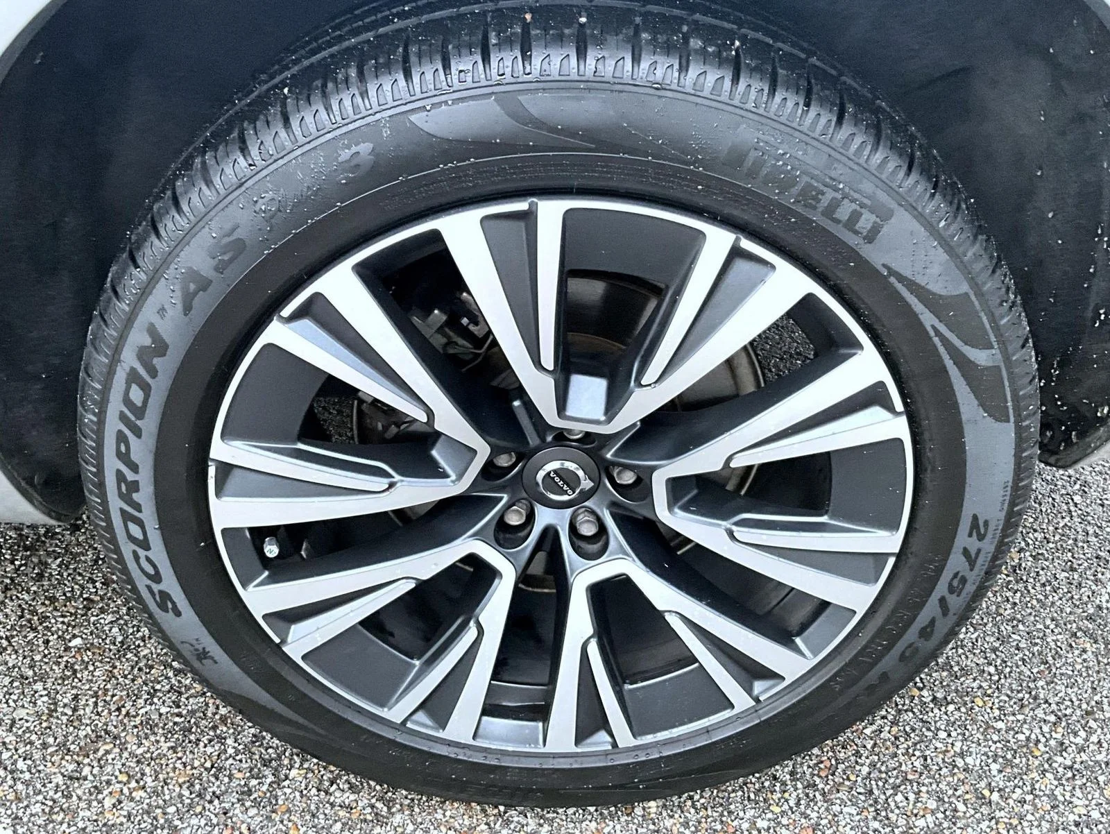 Used 2021 Silver Volvo T5 Momentum image 26