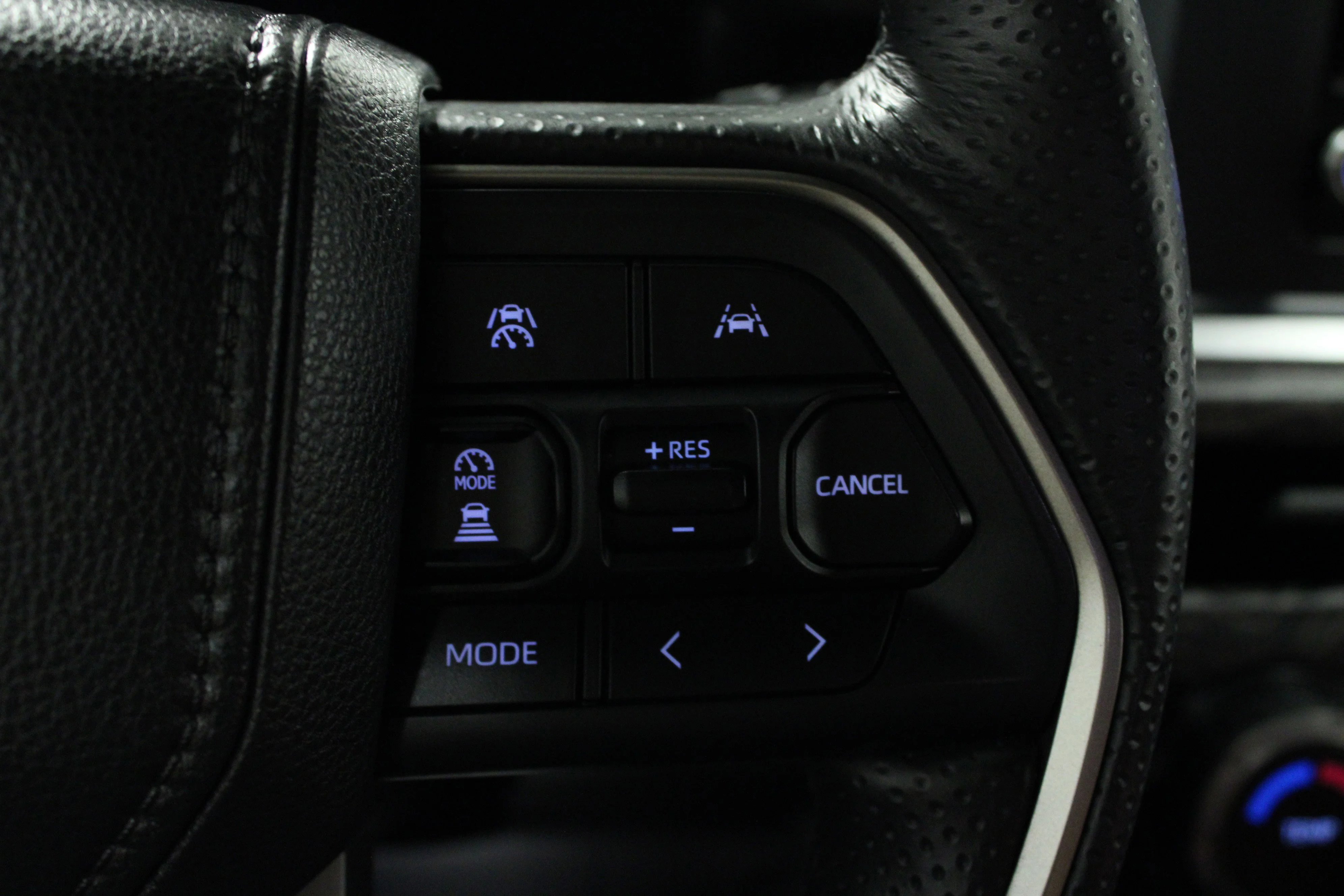 Used 2025 Ice Toyota SR5 image 21