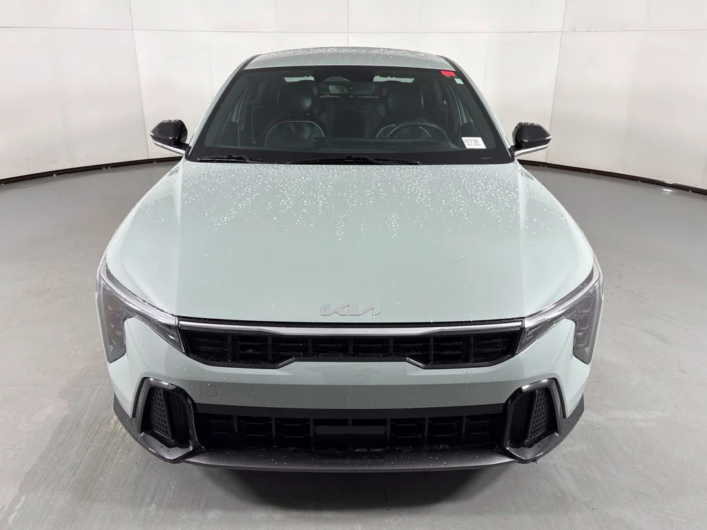 Used 2025 Gray Kia GT-Line image 3