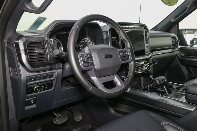 Used 2023 Black Ford XLT image 19