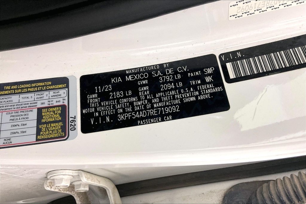 Used 2024 White Kia GT-Line image 5