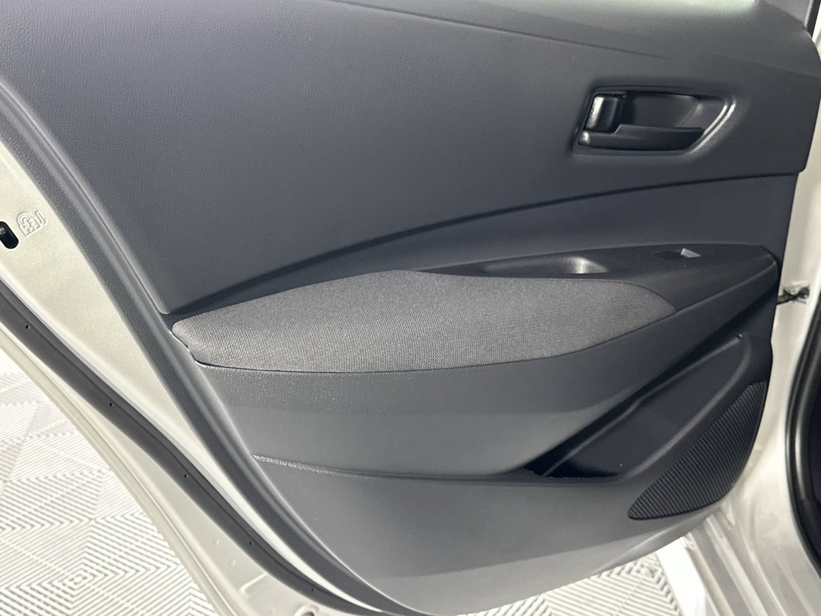 Used 2025 Silver Toyota LE image 28