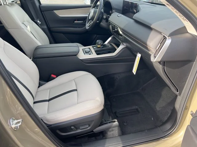 2025 Mazda CX-70 Premium Package - Photo 29