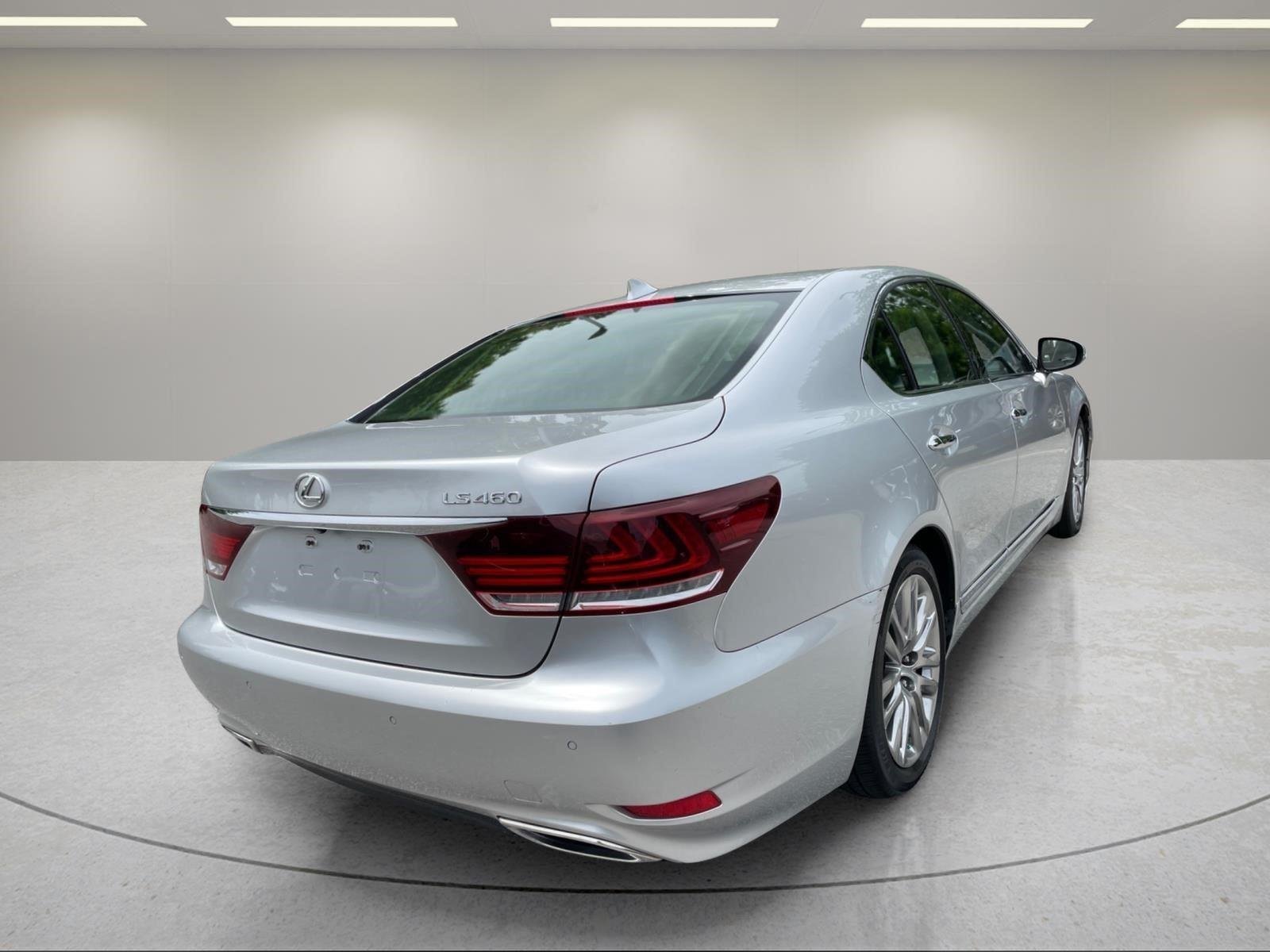 Used 2015 Liquid Platinum Lexus COMFORT image 5