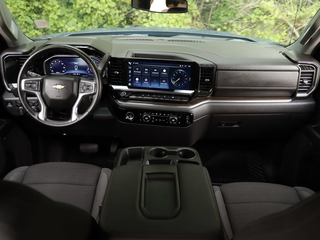 Used 2024 Lakeshore Blue Metallic Chevrolet LT (2FL) image 20