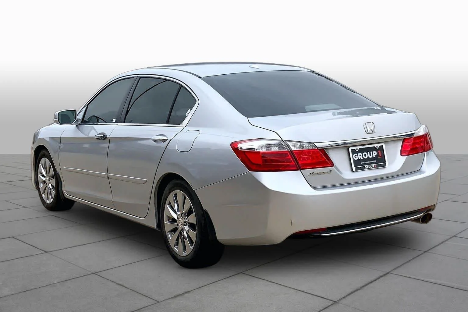 Used 2013 Alabaster Silver Metallic Honda EX-L image 10